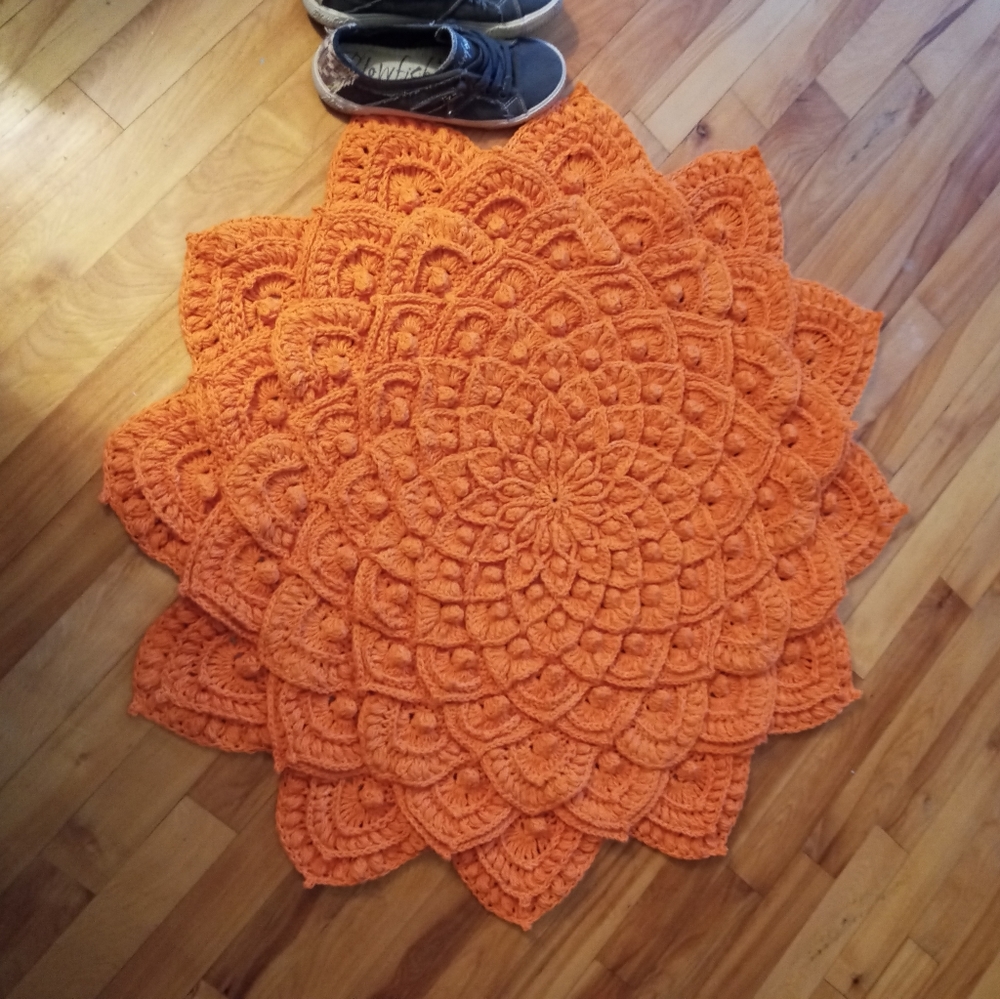 Accent rug